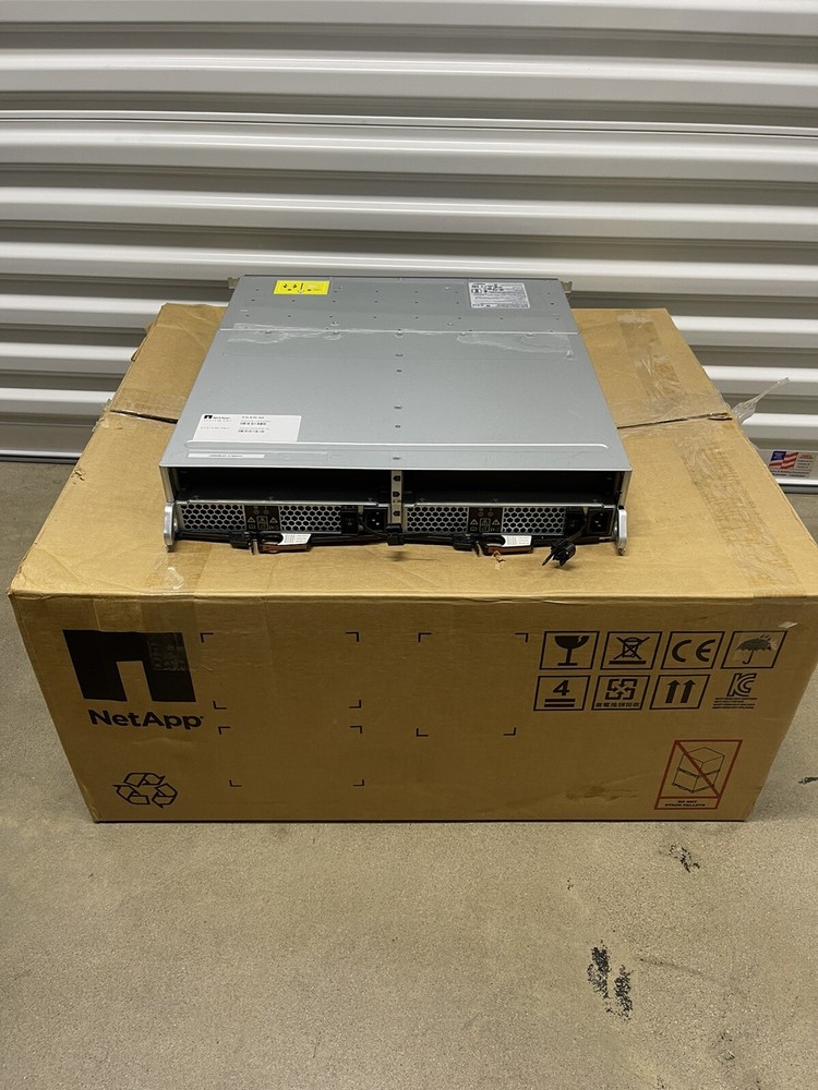 NetApp NAJ-1501 24x 1.8TB 2.5" HDD 2x Controller Hybrid Storage Array