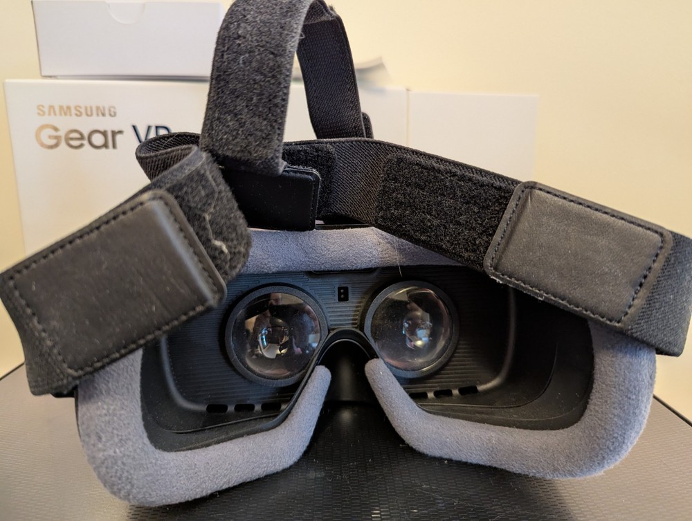 Virtual Reality Headset, Samsung Gear VR Oculus SM-R323, Black