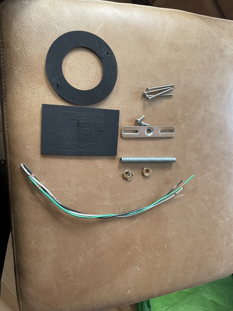 ring floodlight camera eave mount Install Kit Horizontal Soffit Flood Light Wht