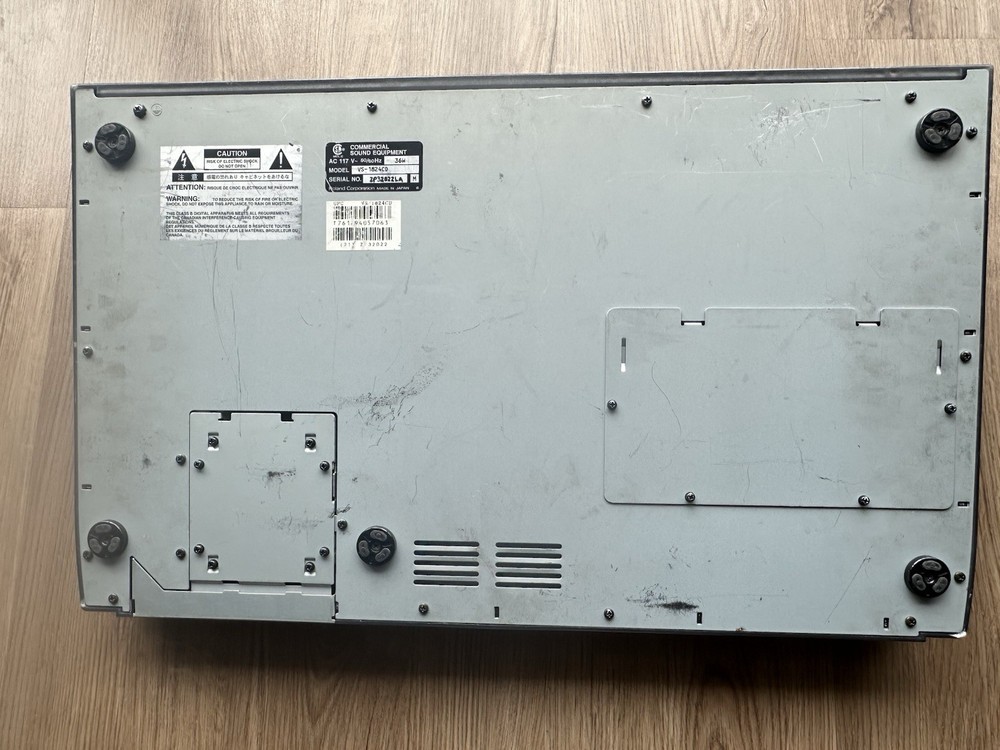 Roland VS-1824CD Digital Studio Workstation 24-Bit Multitrack Recorder