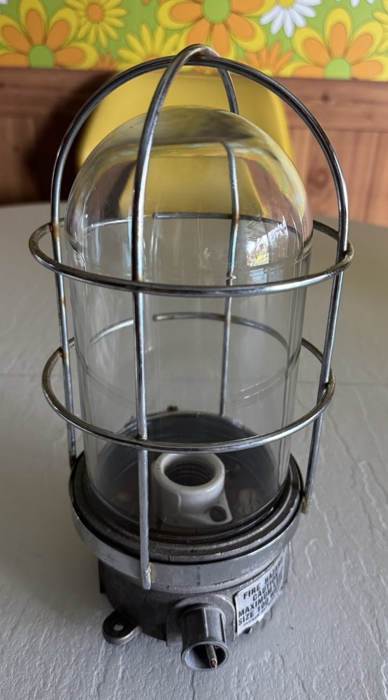 Vintage STD KEIL VXS-100 Explosion Proof Light