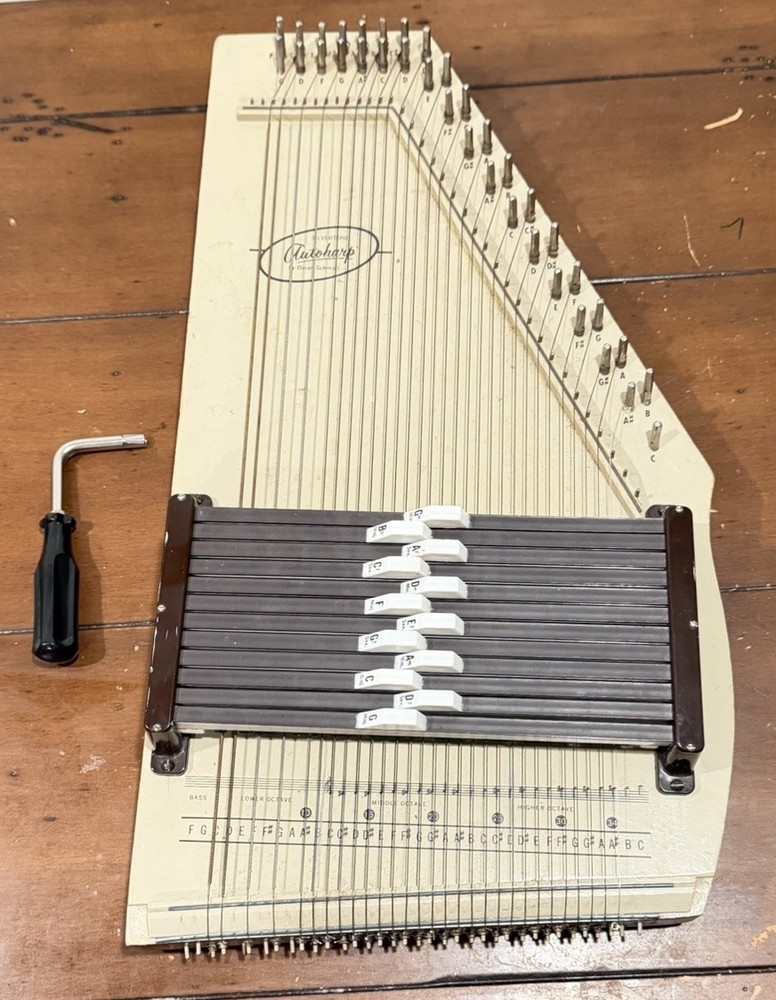 Silvertone Vintage Autoharp by Oscar Schmidt Nice