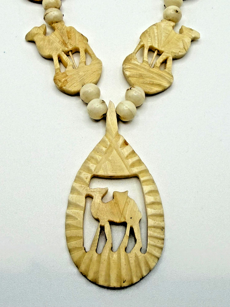 WHITE CARVED CAMEL BEADED PENDANT NECKLACE WOMENS MIDDLE EASTERN BOHO STATEMENT