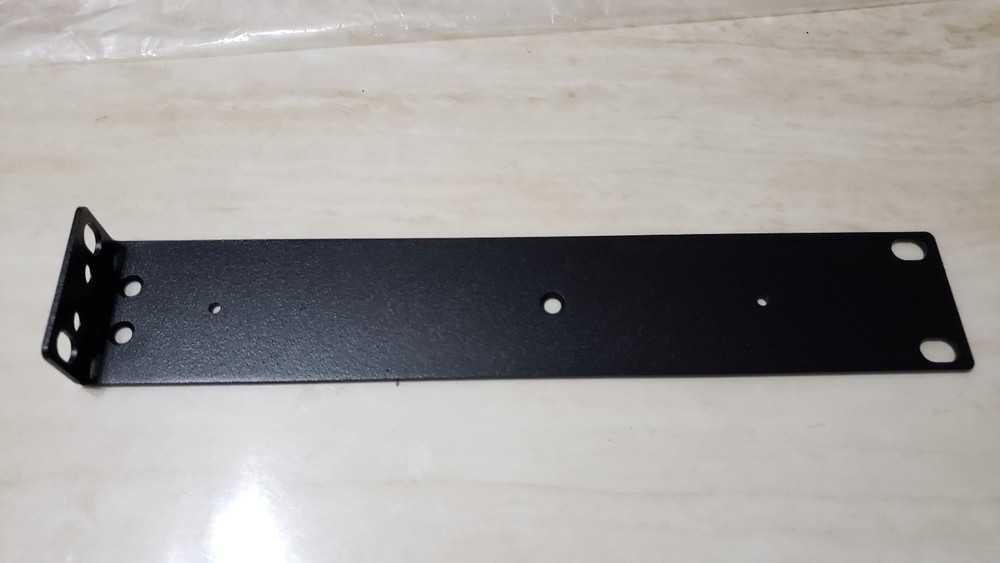 Crestron Modular Amplifier Rack Ear, Half Width 2046652
