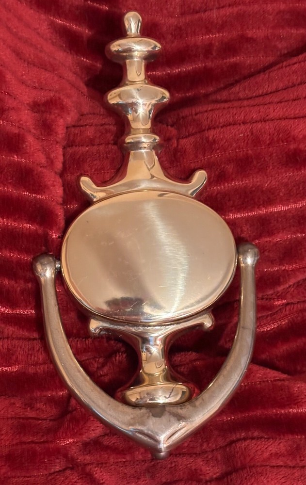 7" BRASS DOOR KNOCKER.