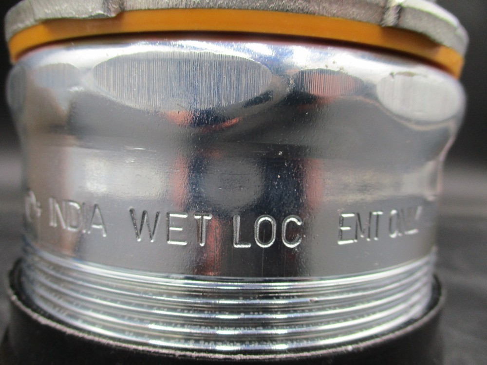 EATON CROUSE HINDS 657RT 3" RAINTIGHT EMT COMPRESSION CONNECTOR