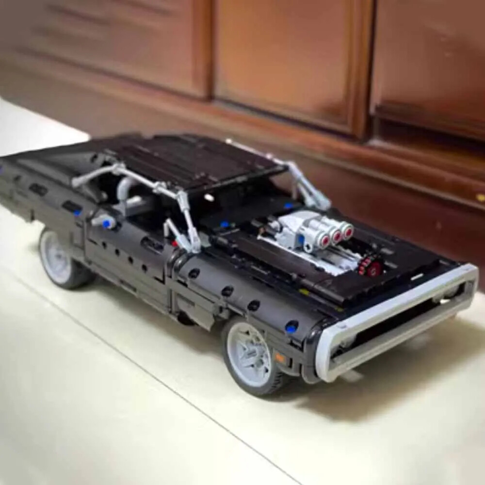 1077PCS Technical Dodge Charger Racing Car Building Blocks Moc Model Bricks