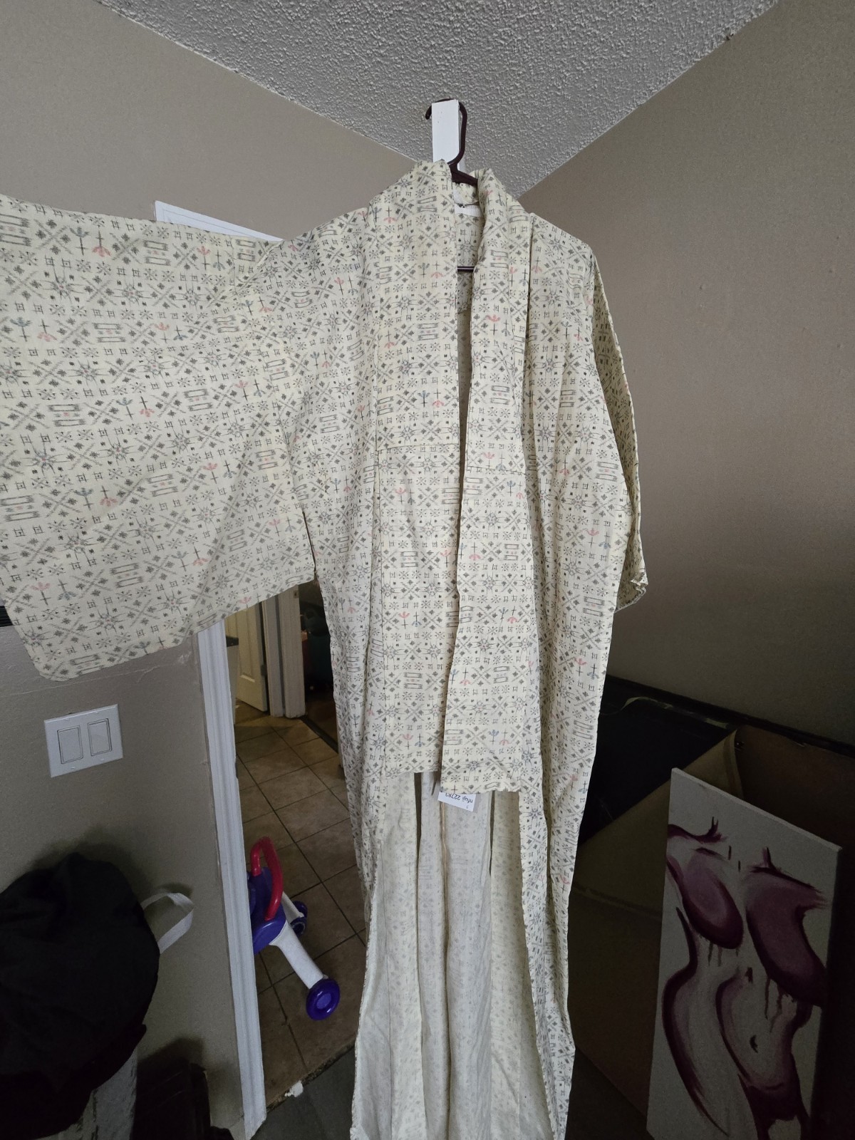 Boro Used Japanese Old Yukata Kasuri Cotton Meiji Beige Cross Floral Pattern