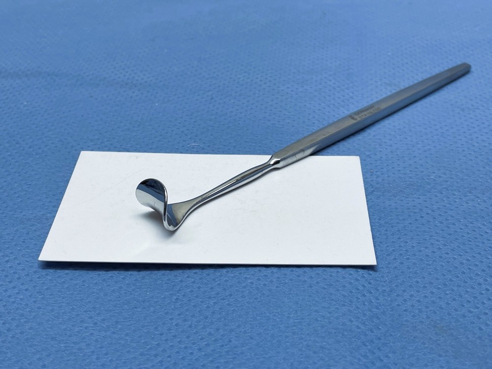 Aesculap Desmarres Retractor, 5.5", 16mm width, Germany