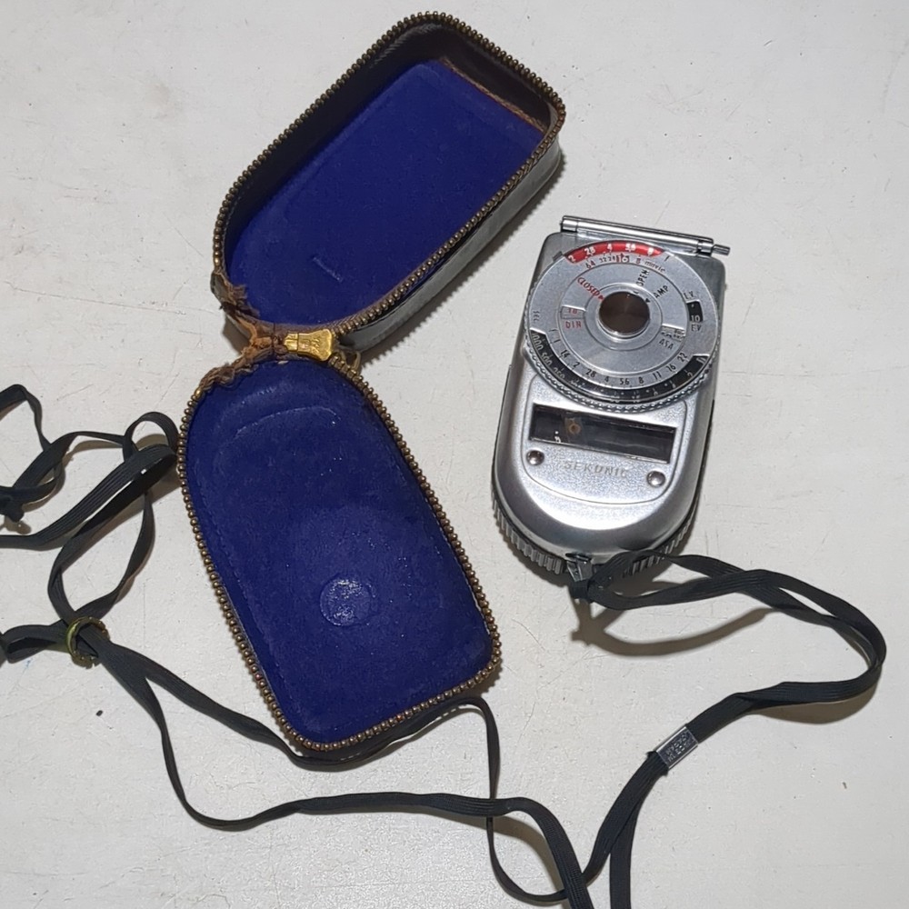 Vintage Sekonic Auto-Leader Model L38 Light Meter With Case