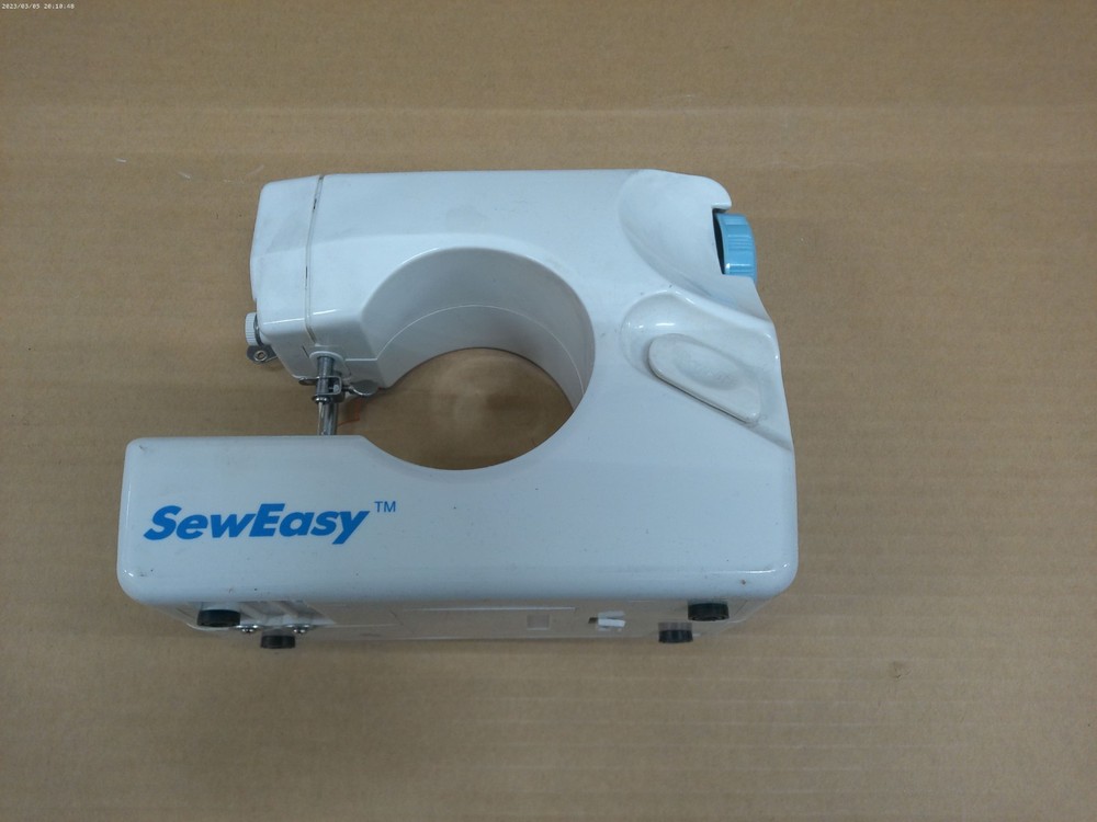 SewEasy Portable Mini Sewing Machine Compact White Battery 6V