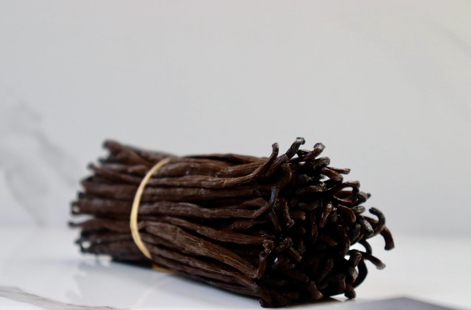 Fresh Madagascar Grade A ORGANIC Bourbon Vanilla Beans [Whole]