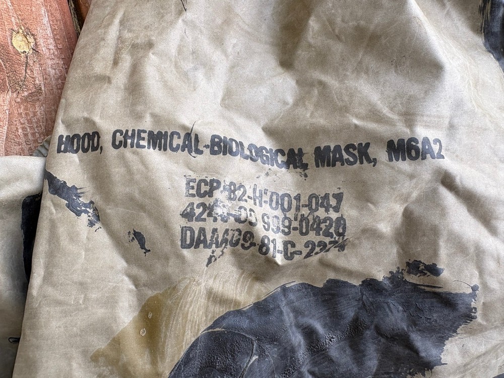Medium M17A2 Gas Mask - 1980's - Excellent condition.