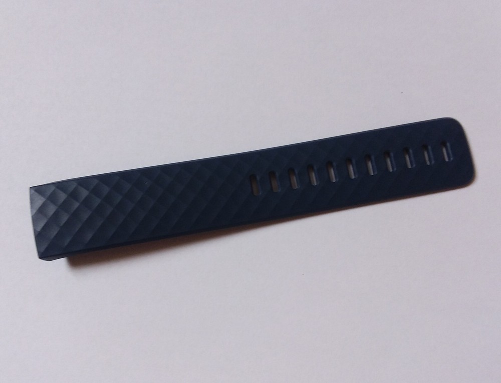 Fitbit replacement strap 660-1590-01 black charcoal silicone NIP