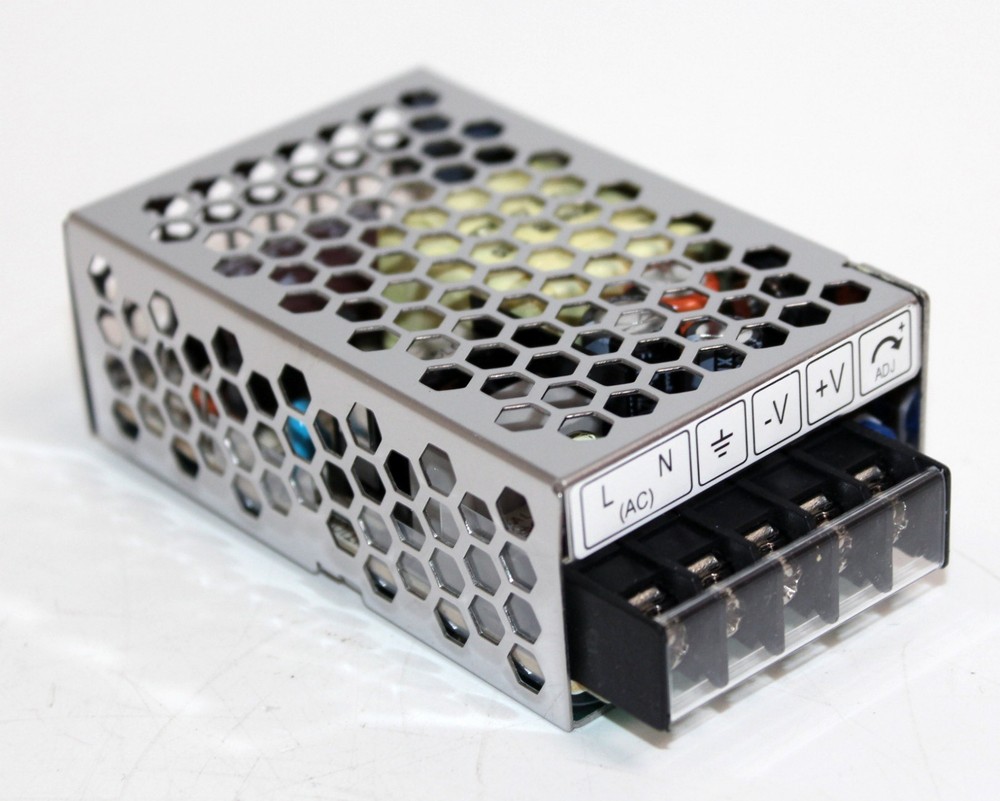 TDK-Lambda LS25-5 Power Supply: Input 100-240VAC Output: 5VDC 5A 25W