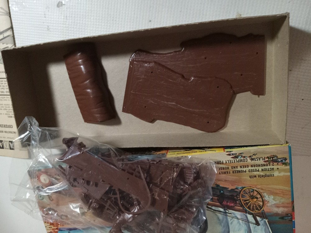 ADAMS Covered Wagon Model Kit EARLY ISSUE EXCELLENT