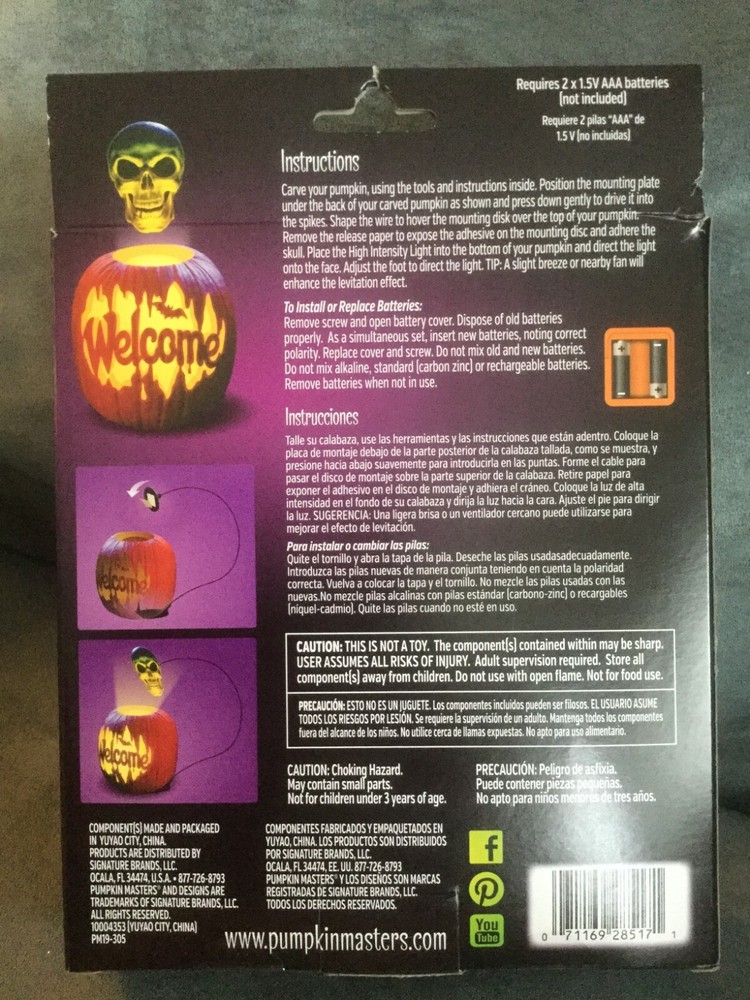PUMPKIN MASTERS CREATE A FLOATING SKULL ILLUSION CARVING & LIGHTING KIT - NEW