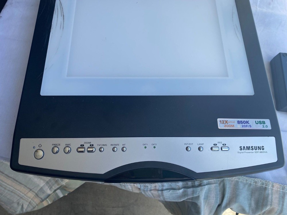 SAMSUNG DIGITAL PRESENTER SDP-900DXA