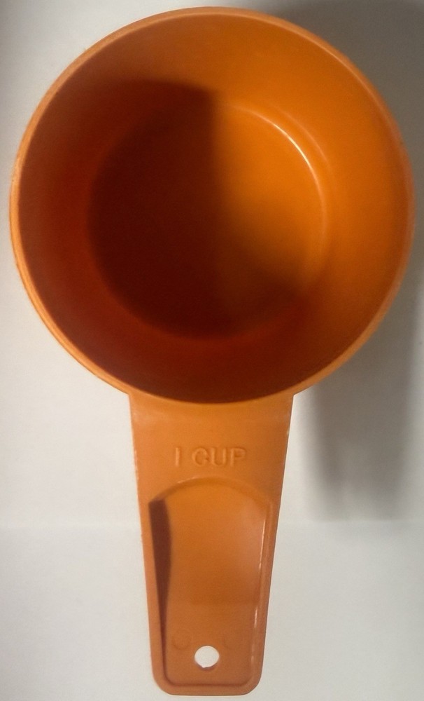 1 Cup Tupperware Measuring Cup Orange 761-7 (Q)