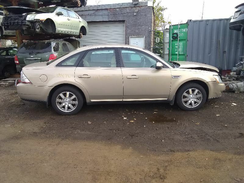 TAURUS 2008 Console Rear 213281