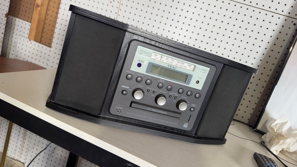 TEAC GF-350 Record Player AM/FM TUNER