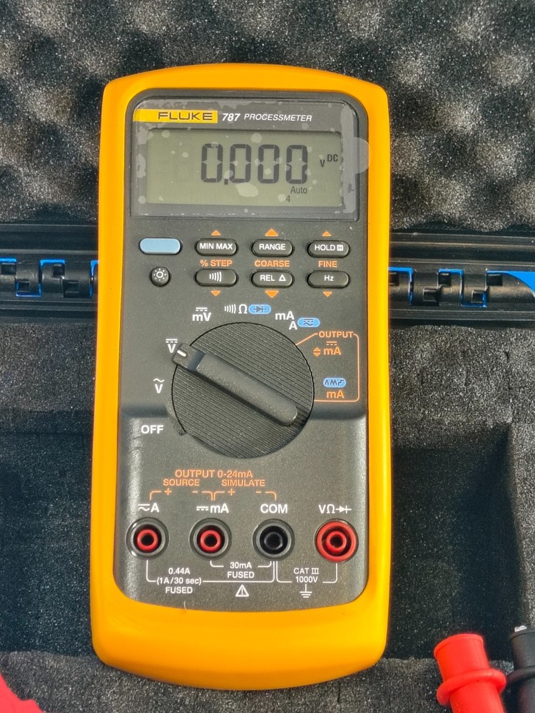 Fluke 787 ProcessMeter Calibrator Meter Multimeter !