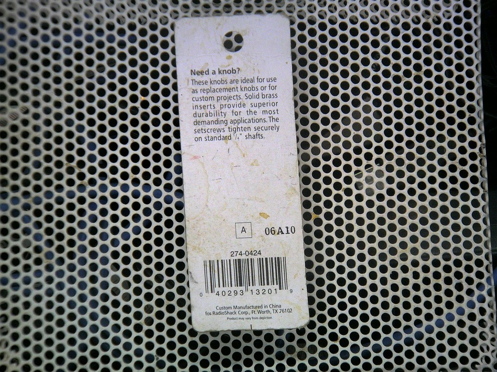 RadioShack Silver-Tone Knurled Knobs (2-Pack)