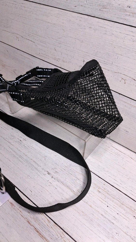 Mesh Dog Muzzle, Breathable Soft Dog Muzzle with 3 Reflective Straps Size: Large