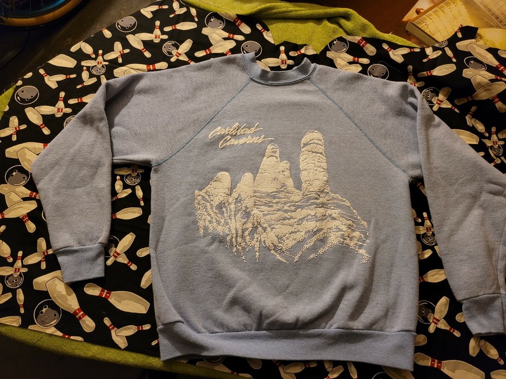 CARLSBAD CAVERNS VINTAGE SWEATSHIRT LARGE TEE SUPER NICE