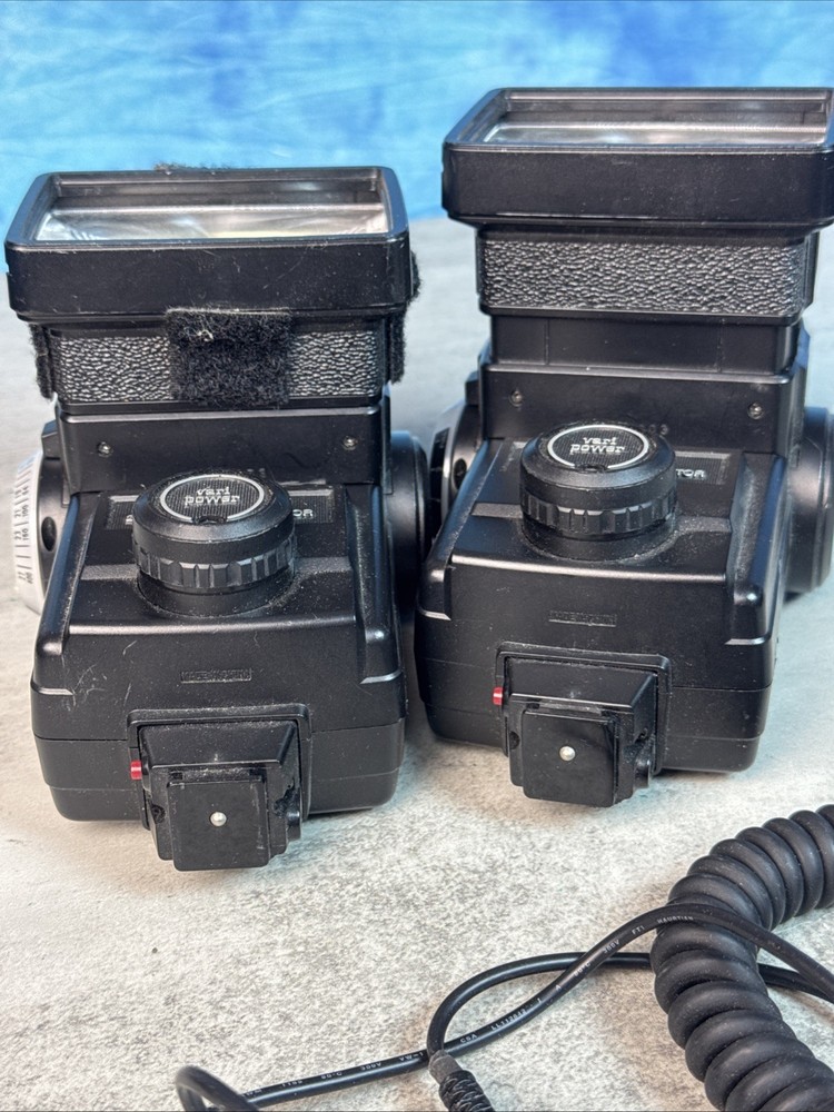 2 Vivitar 285 Flashes (STMs)