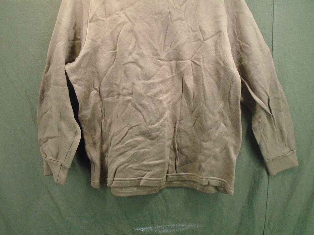 US Military Polypropylene Cold Weather Undershirt Polypro Size Medium 1997 295-C