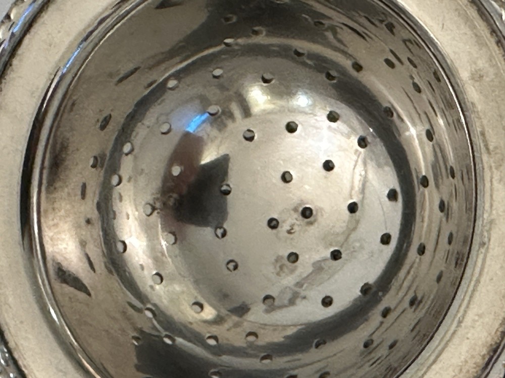 Vintage Weighted Silver Plated Tea Strainer 2 Piece Beaded Edge Bakelite Handle