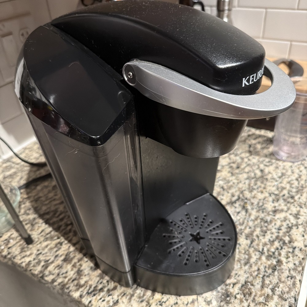 Keurig Coffee Maker Model B40 Pod K-Cup Single Serve Black