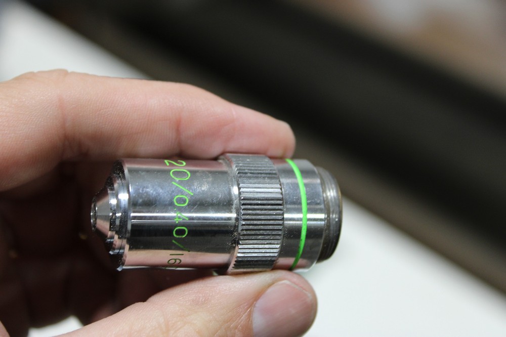NIKON  Plan 20 0.40/160 Microscope Objective
