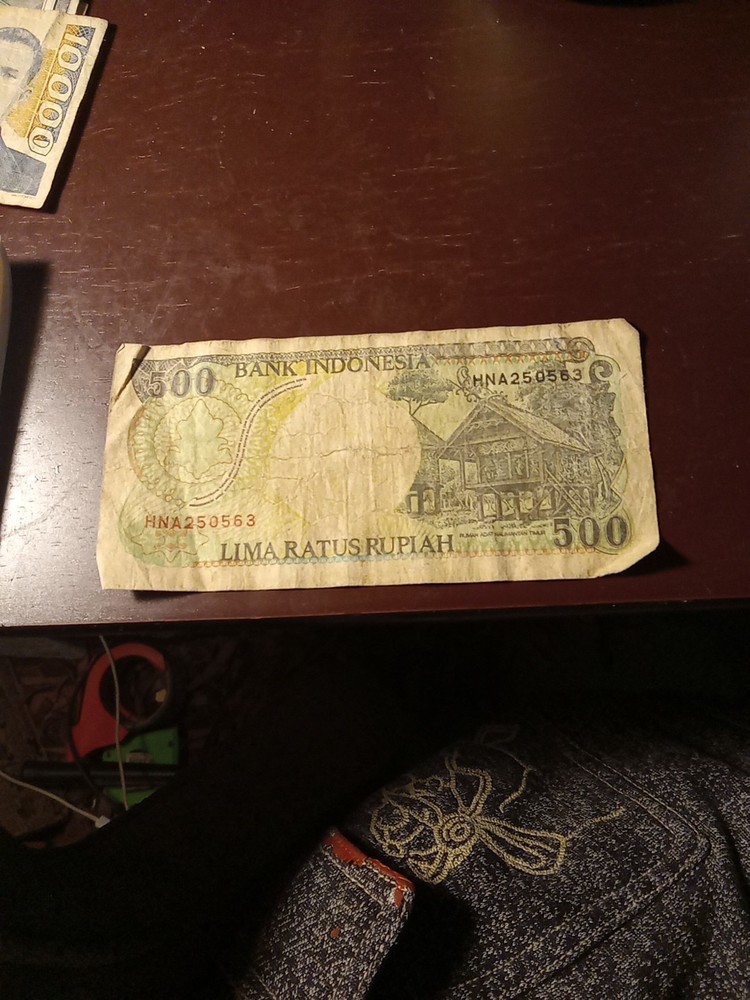 1992 Indonesia 500 Rupiah Banknote.