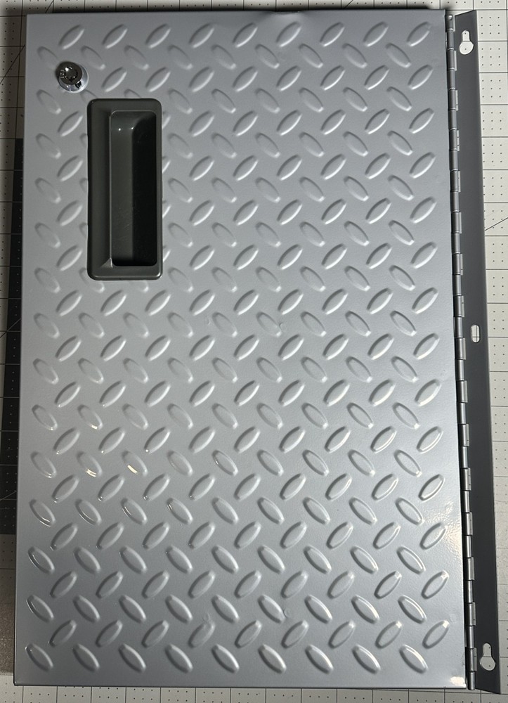 Gladiator GarageWorks 3/4-Door Modular GearBox REPLACEMENT DOOR W/LOCK - NEW