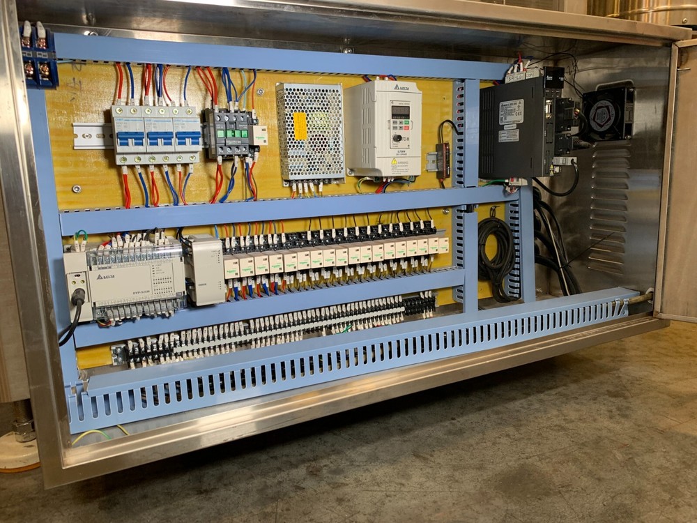 Automated Filling and Capping machine