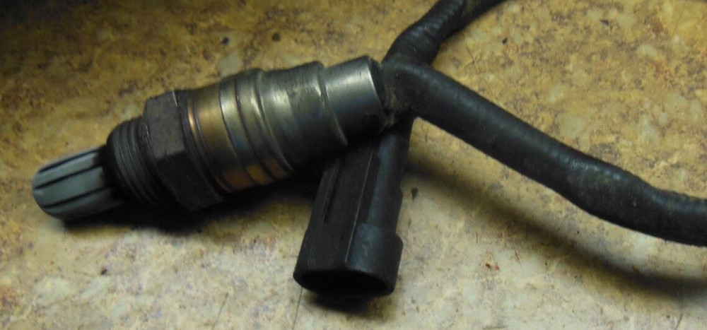 2008 Harley Davidson FXDL Dyna Glide Exhaust System Oxygen O2 Sensor Pipe 08