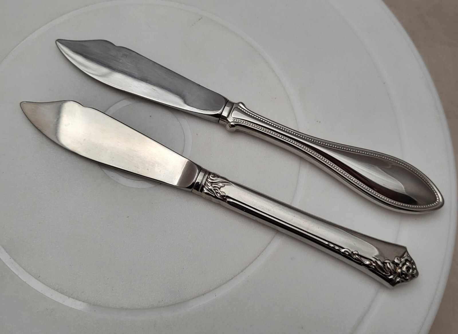 2 Different Master Butter Knife Silverware Flatware