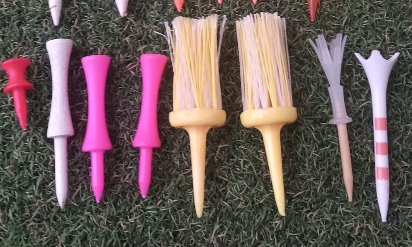 22 Golf Tees, Unique, Various Shapes & Models! Great for Teating Out!