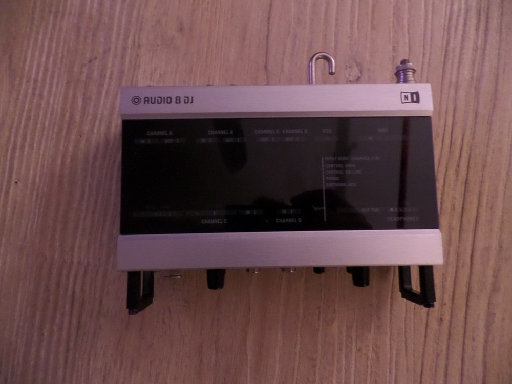 NEW! native instruments audio 8 dj interface audio unit NWOB UNUSED MINT!