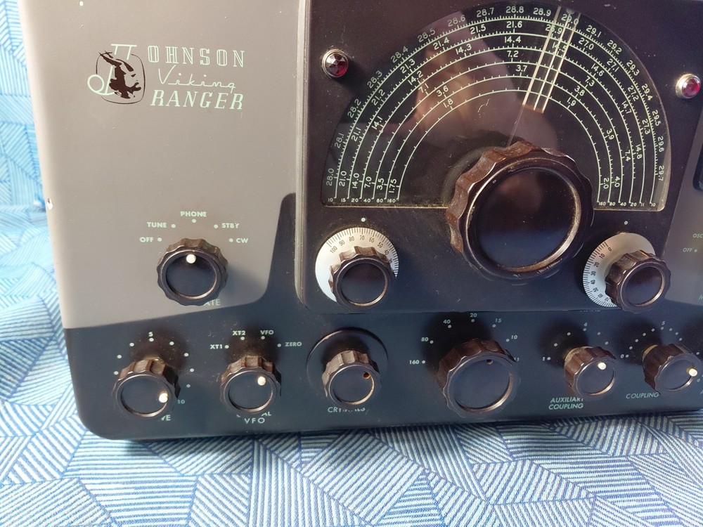 Johnson Viking Ranger Tube Transmitter Powers On Tubes Light Meter Works