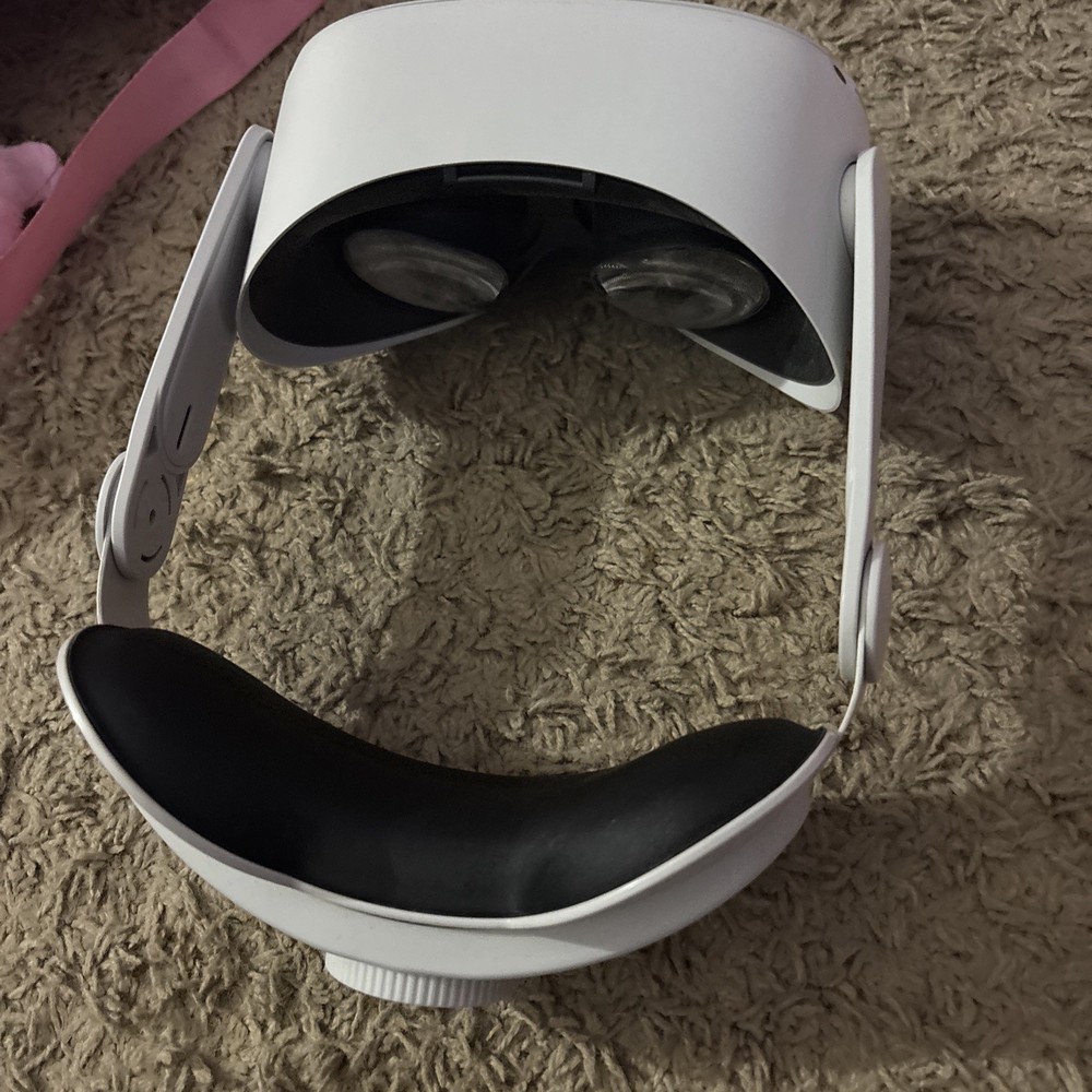 Meta Oculus Quest 2 256GB  VR Headset - White no Controllers