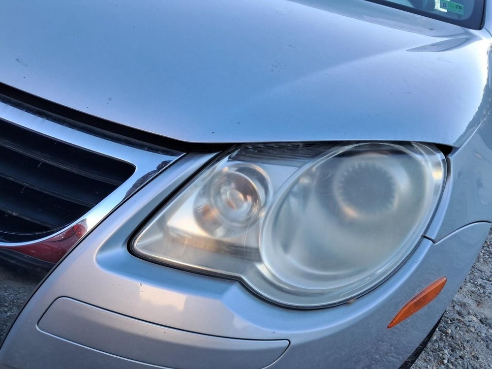 EOS 2009 Glove Box 4901151