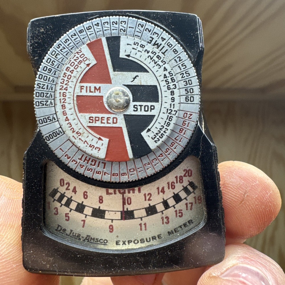 De Hurt Mascot Exposure Meter