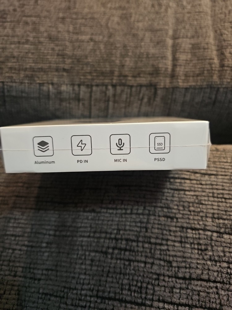 Aiffro 3-IN-1 Portable SSD 1TB