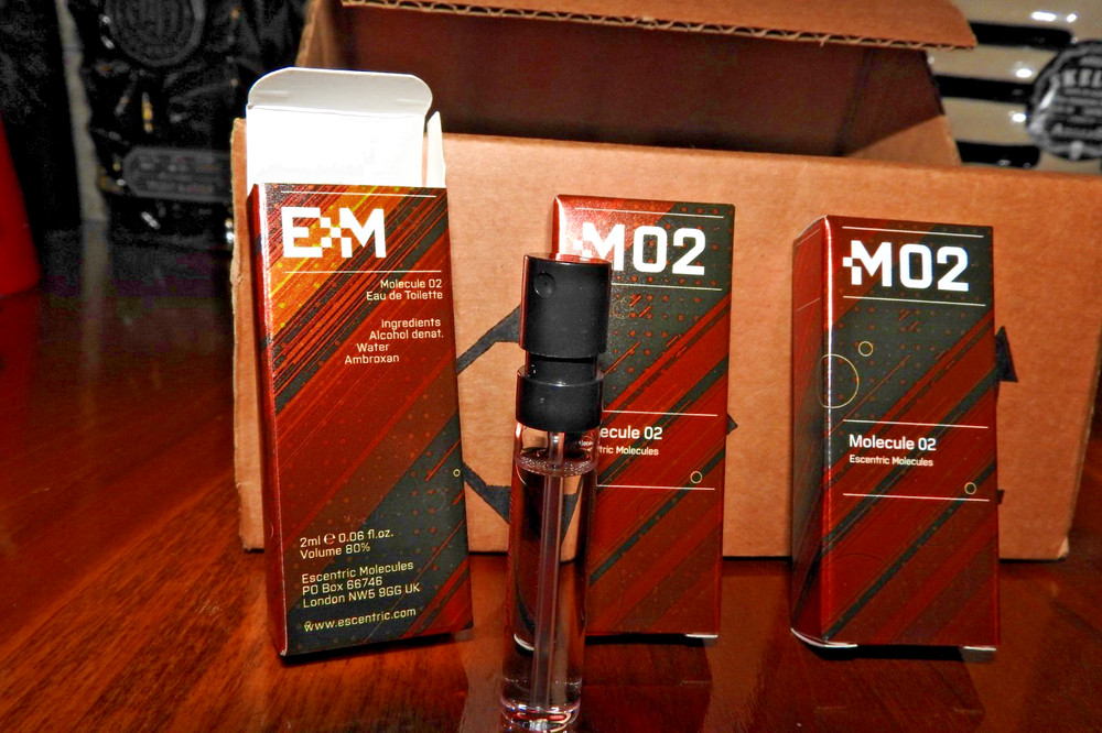 Escentric Molecules (M02) 2ml Sample Size Sprays- 3pcs  New