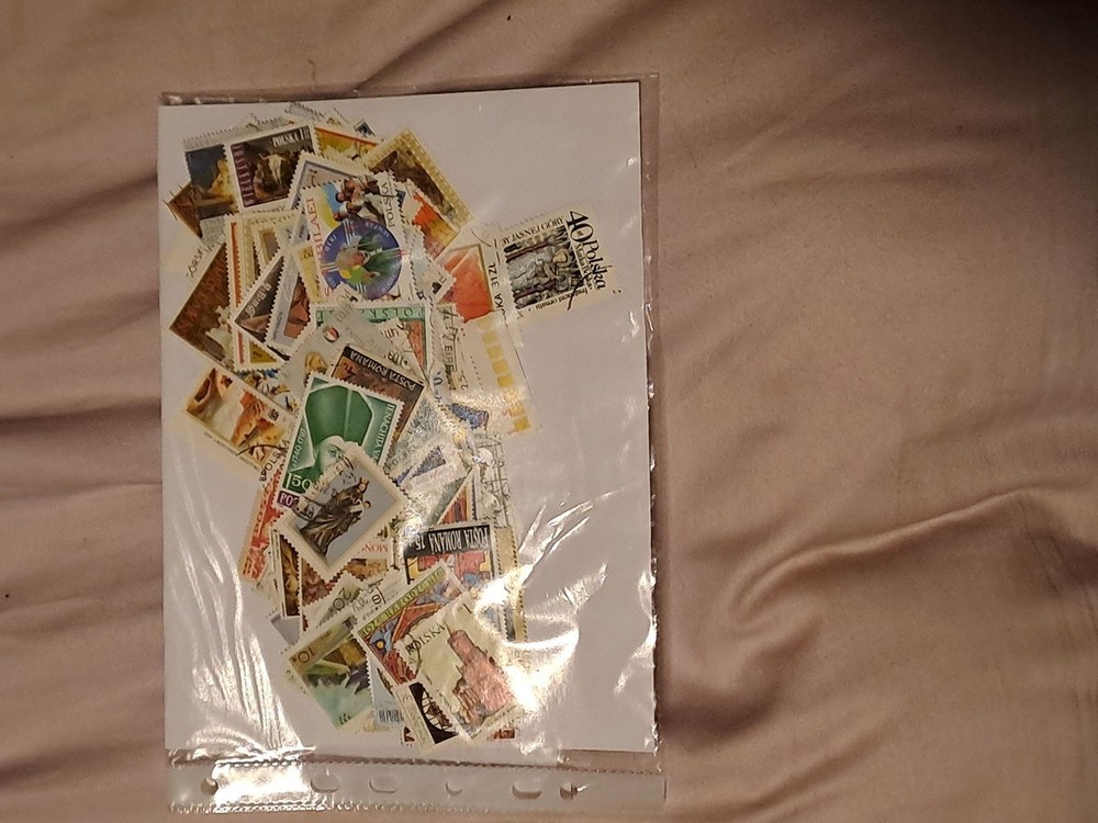 100 DIFFERENT RELIGIOUS THEMATIC STAMPS USED BULK
