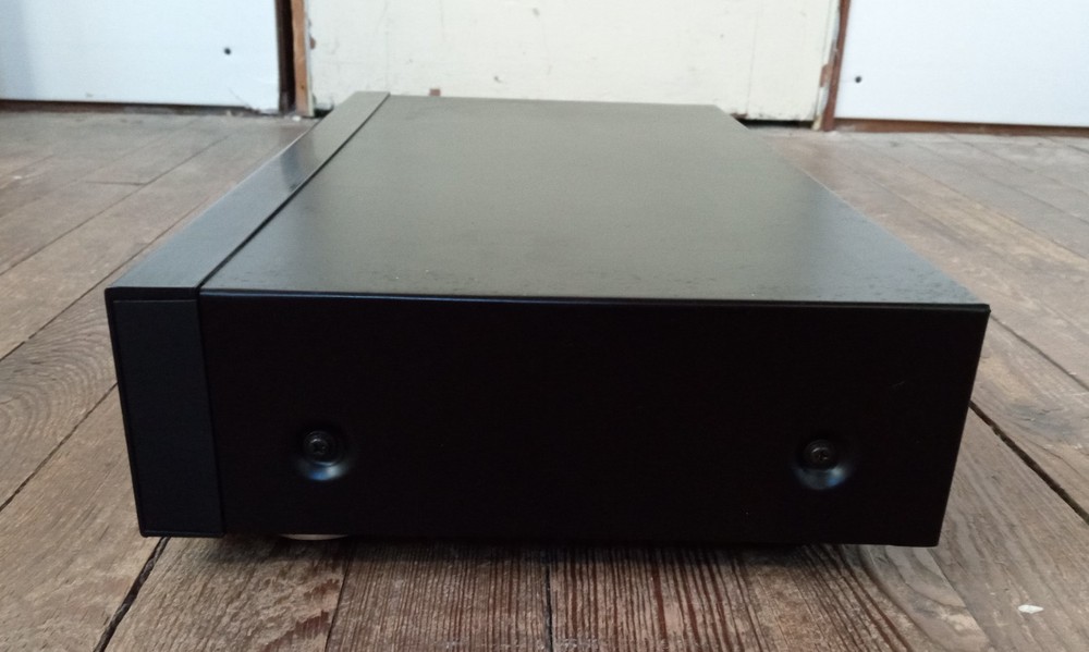 Optimus CD-1660 CD Player, Powers On, *PLEASE READ*