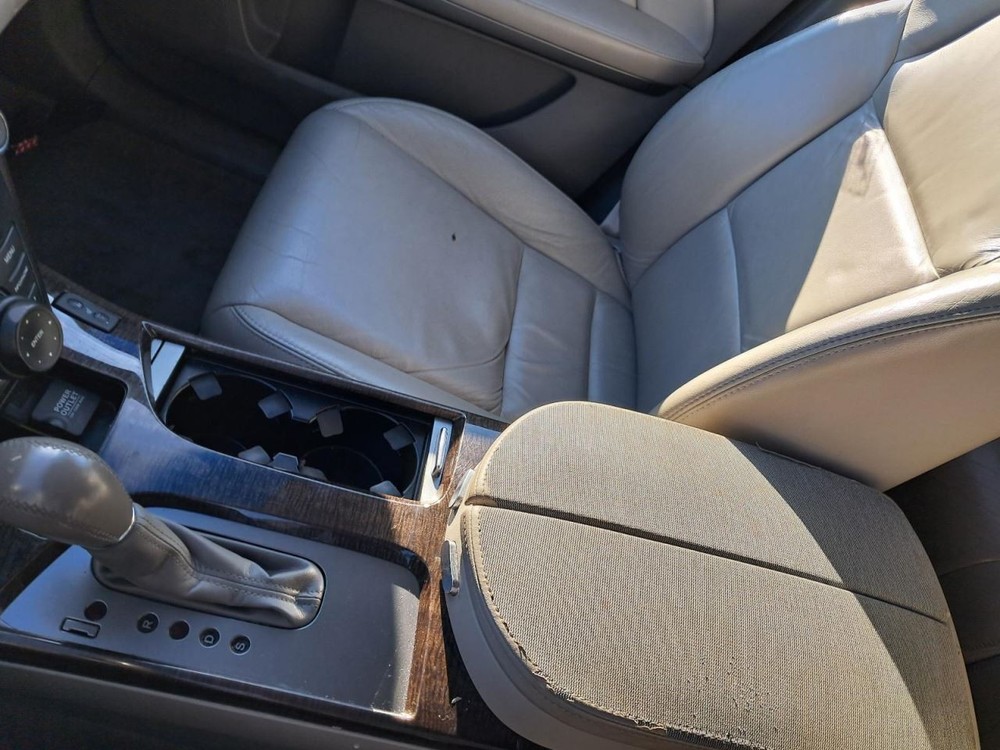 MDX 2010 Glove Box 4862717